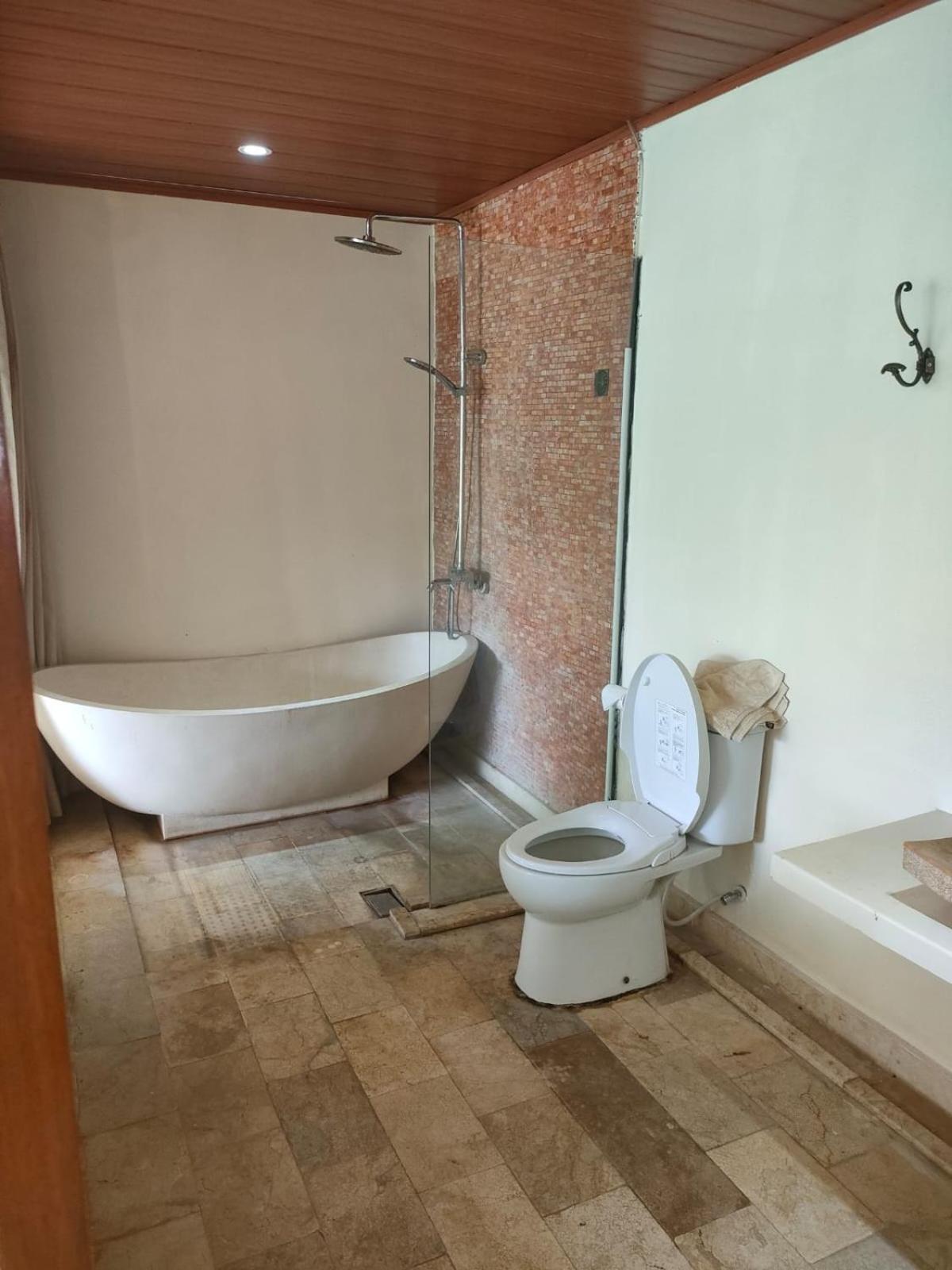 Villa Lotus 8 Canggu Buitenkant foto