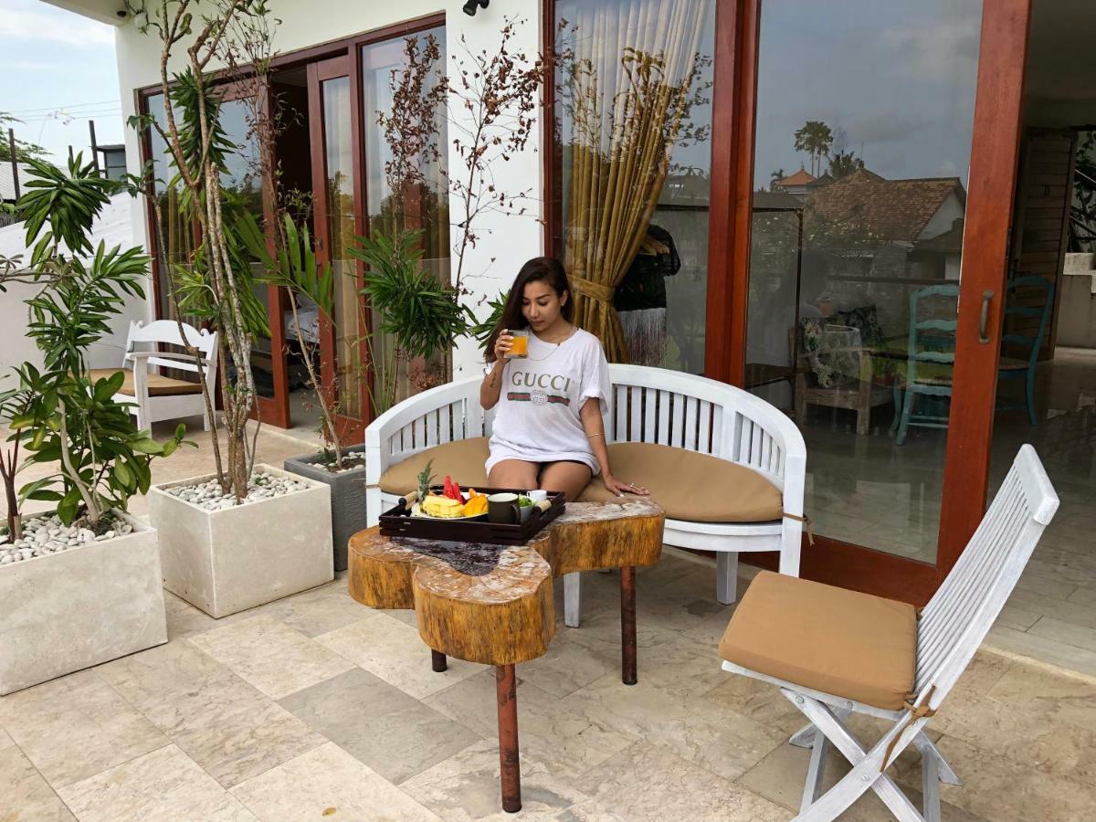 Villa Lotus 8 Canggu Buitenkant foto